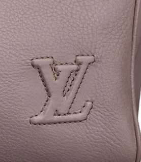 7A Replica Louis Vuitton Fall Winter 2010 Intrigue M97075